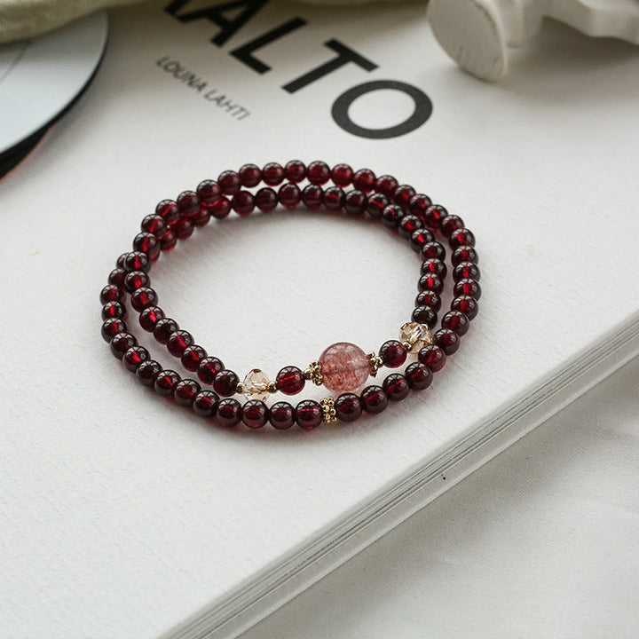 Bracelet double tour en quartz fraise et grenat naturel plaqué or 14 carats de Buddha Stones