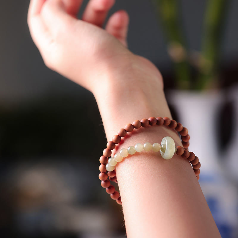 Bracelet double tour de protection en jade Hetian et bois de santal avec Buddha Stones