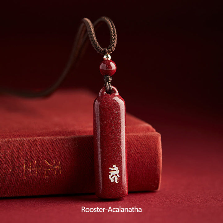 Collier avec pendentif en corde de protection et amulette en cinabre du zodiaque chinois