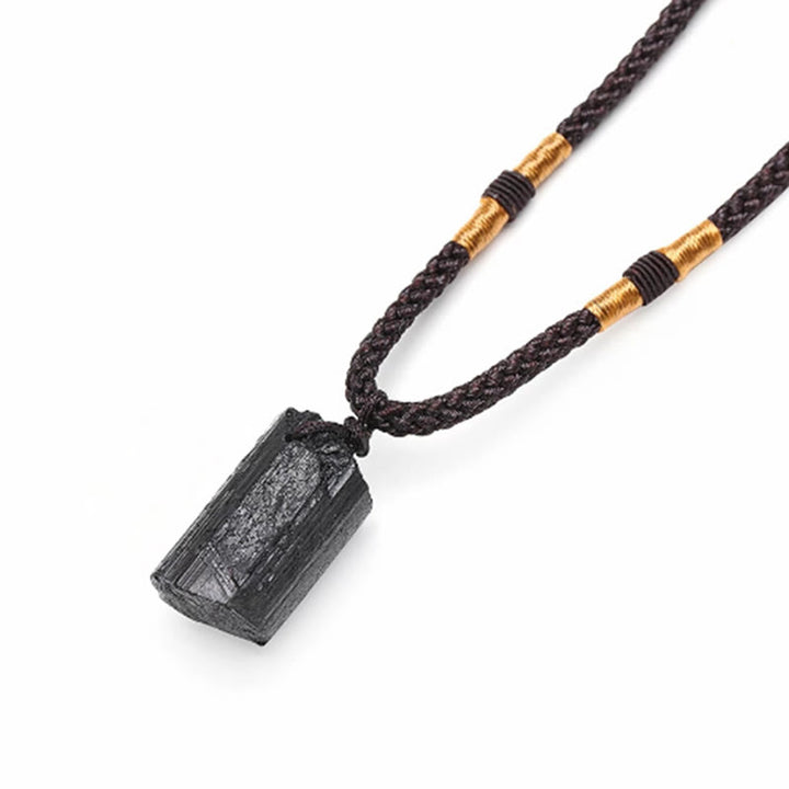 Collier avec pendentif en corde positive en tourmaline noire naturelle de Buddha Stones