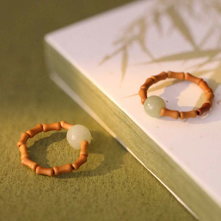 Bague porte-bonheur en bambou et perles de jade Hetian