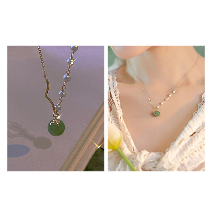 Collier avec pendentif porte-bonheur en perles de jade Hetian naturelles de Bouddha Stones