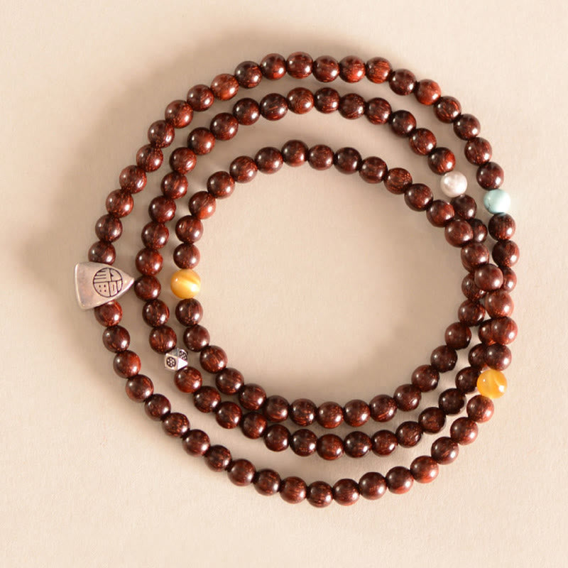 Bracelet triple tour en argent Buddha Stones 925 avec petites feuilles indiennes en bois de santal rouge et protection du caractère Fu