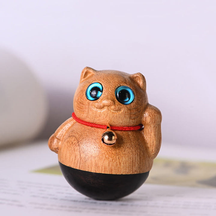 Buddha Stones Mini Chaton Porte-Bonheur Phoebe Zhennan Décoration de Bénédiction en Bois - 3,5*4,4 cm - image 1