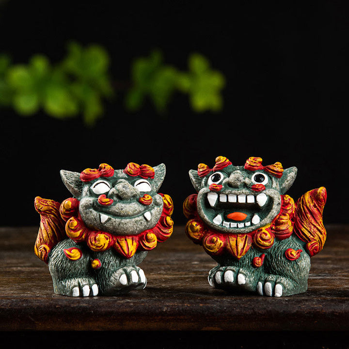 Buddha Stones Petite paire de chiens Fu Foo Lion Conjurer le mal Protection Décoration en résine pour la maison