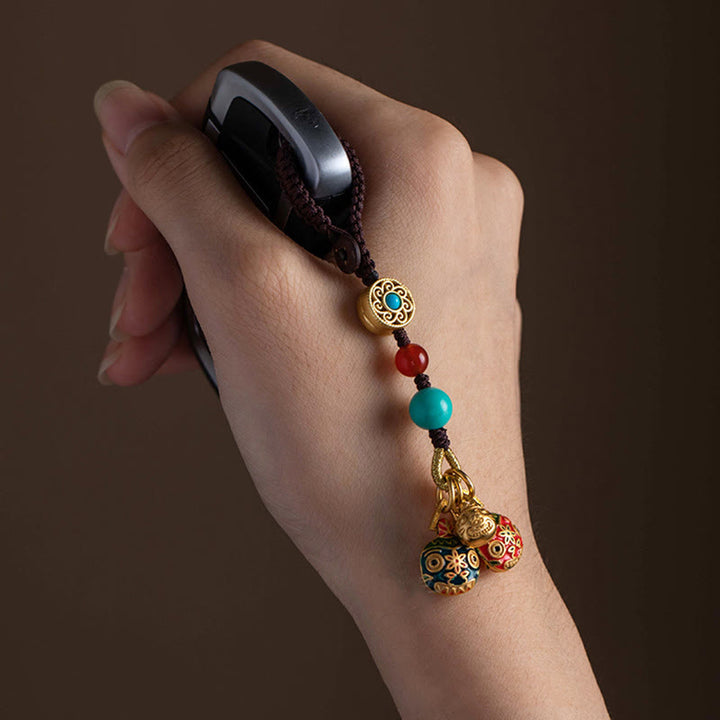 Porte-clés de voiture en forme de bête avaleuse dorée avec Buddha Stones , décoration à suspendre pour téléphone