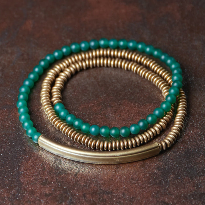 Bracelet tibétain triple tour en agate et cuivre