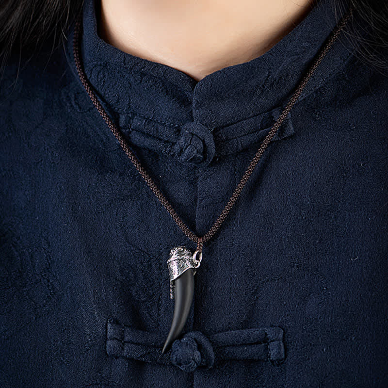 Collier pendentif en argent sterling 925 avec motif de dent de loup en obsidienne noire