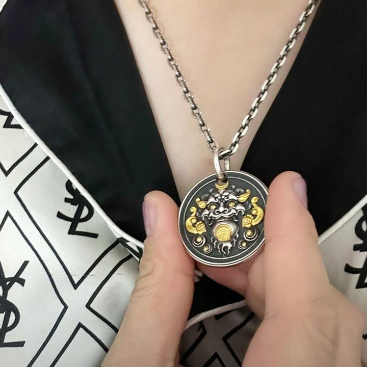 Collier pendentif amulette de guérison tibétaine Kirtimukha en Buddha Stones