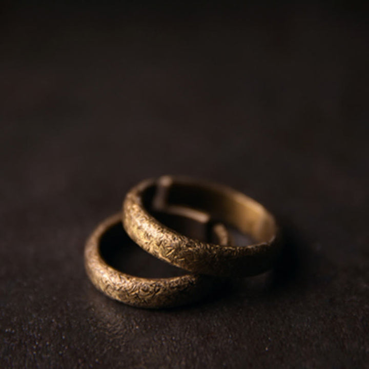 Bague de couple porte-bonheur en cuivre au design texturé vintage tibétain
