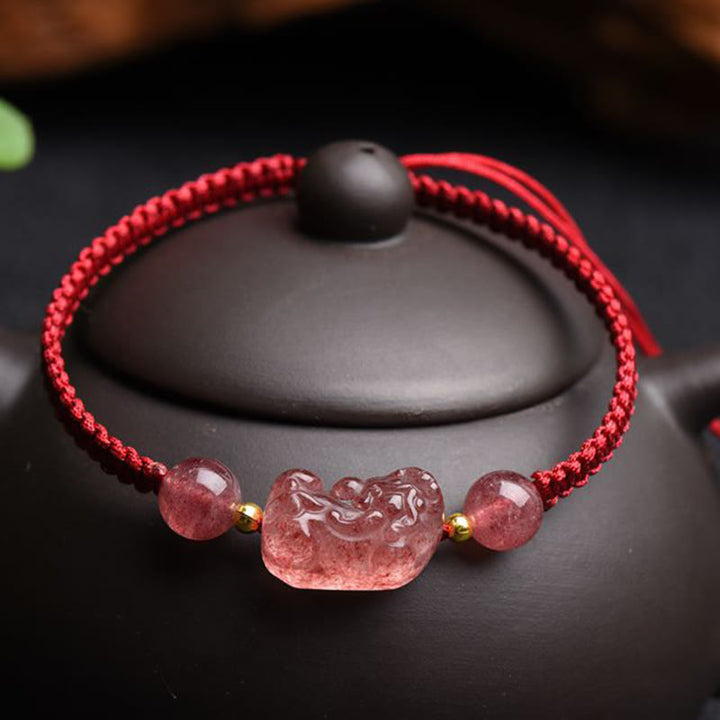 Bracelet porte-bonheur en fil rouge PiXiu en quartz fraise naturel Buddha Stones