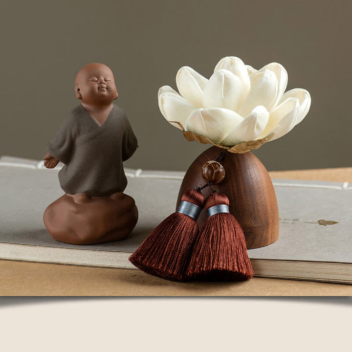 Décorations de guérison apaisantes en forme de fleur de Bouddha en bois de pêcher noir - Petit moine debout - image 15