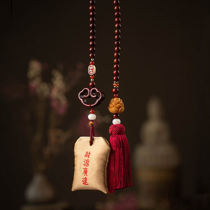 Buddha Stones tibétaines à petites feuilles de bois de santal rouge, lotus, cinabre, sachet de protection, pompon, décoration à suspendre pour voiture