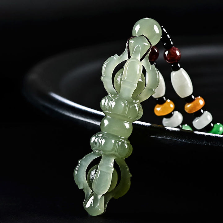 Collier pendentif tibétain en jade cyan Hetian naturel et jade blanc Dorje Vajra gravé