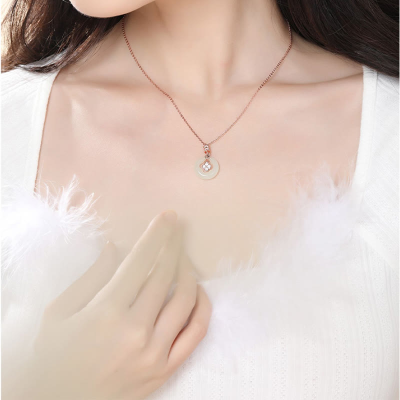 Collier pendentif trèfle à quatre feuilles en argent sterling 925 et jade Hetian naturel avec Buddha Stones et zircon avec boîte cadeau