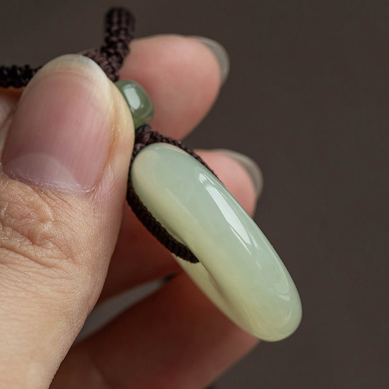Collier pendentif en jade rond naturel Buddha Stones, boucle de paix, chance, prospérité