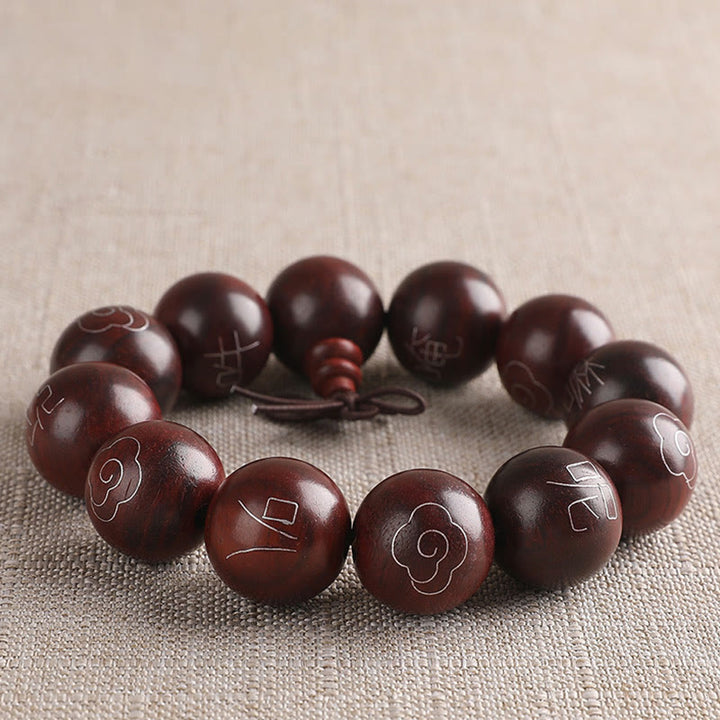 Bracelet de protection en argent sterling 925 avec petites feuilles incrustées de Buddha Stones en bois de santal rouge Om Mani Padme Hum et nuages de bon augure
