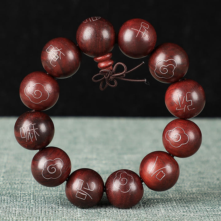 Bracelet de protection en argent sterling 925 avec petites feuilles incrustées de Buddha Stones en bois de santal rouge Om Mani Padme Hum et nuages de bon augure
