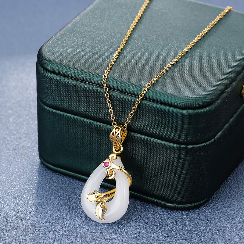 Collier pendentif porte-bonheur en jade à motif ovale avec Buddha Stones