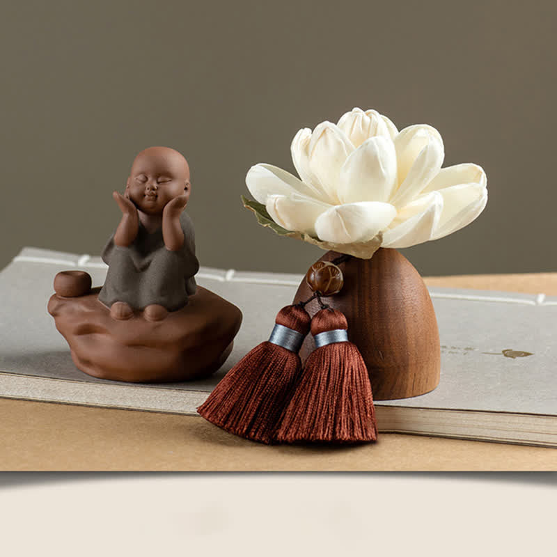 Décorations de guérison apaisantes en forme de fleur de Bouddha en bois de pêcher noir - Petit moine assis - image 17