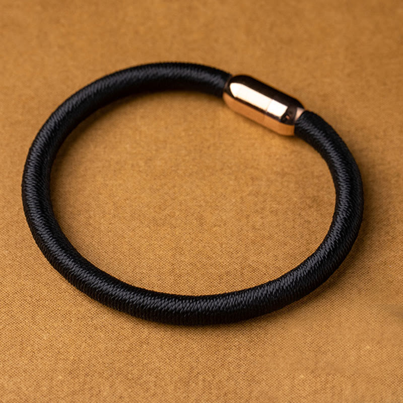 Bracelet tressé à boucle magnétique en Buddha Stones tibétaines fait à la main avec protection des nœuds King Kong