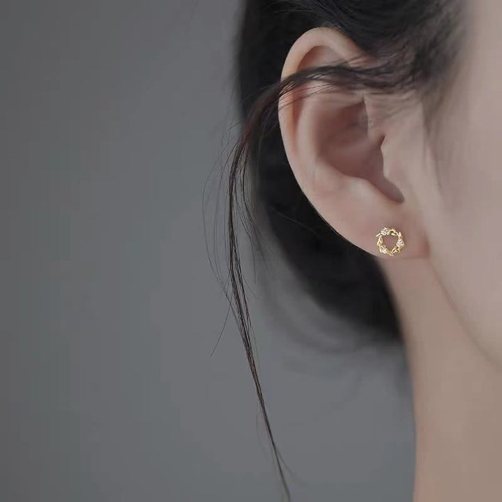 Buddha Stones et métal cuivré en forme de couronne minuscule avec fleurs de bénédiction